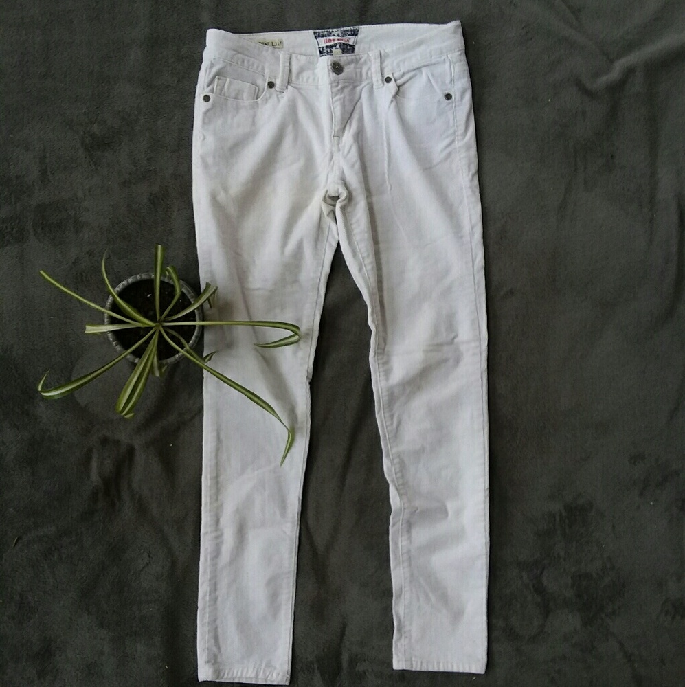 Skinny corduroy pants